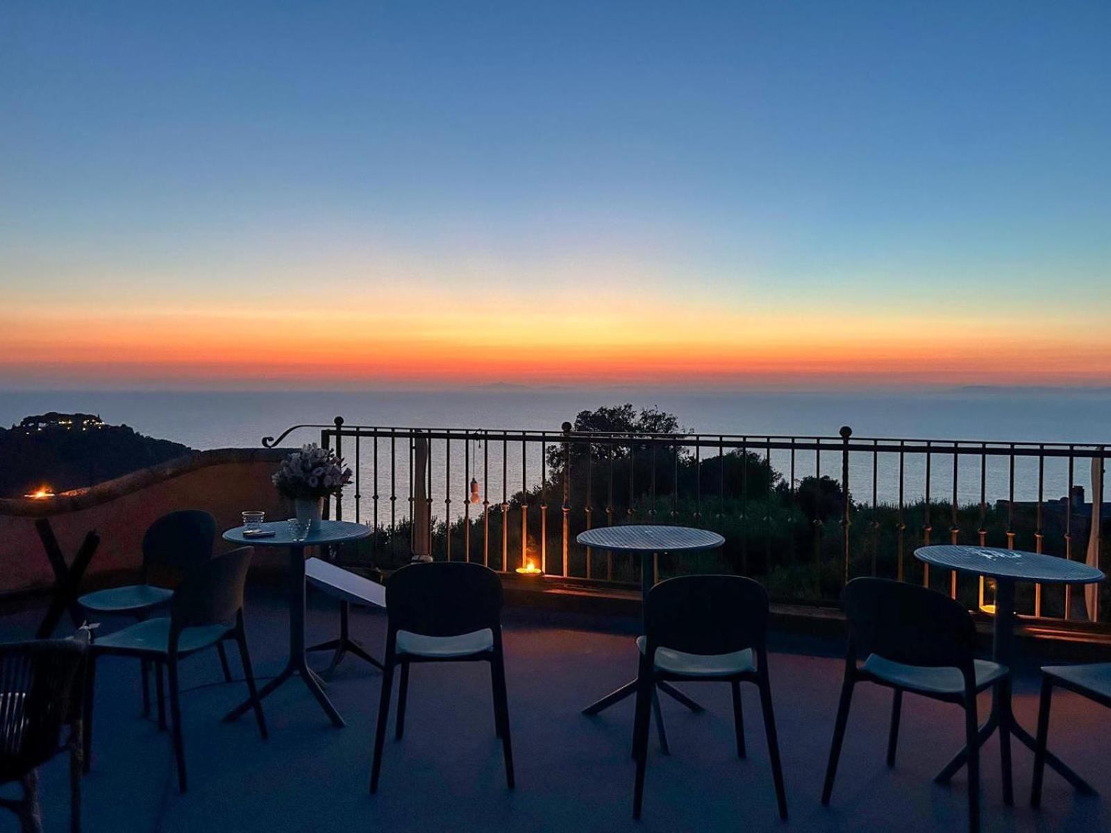 Villa Velta Sea Sunset Porto Santo Stefano  Exterior photo
