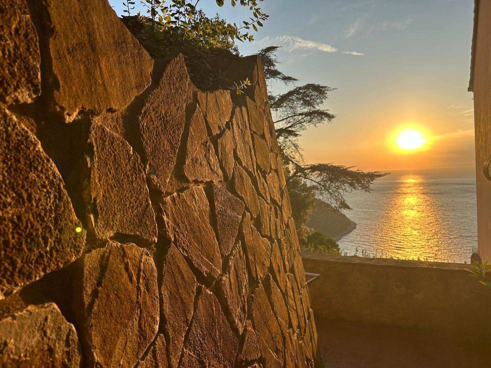 Villa Velta Sea Sunset Porto Santo Stefano  Exterior photo